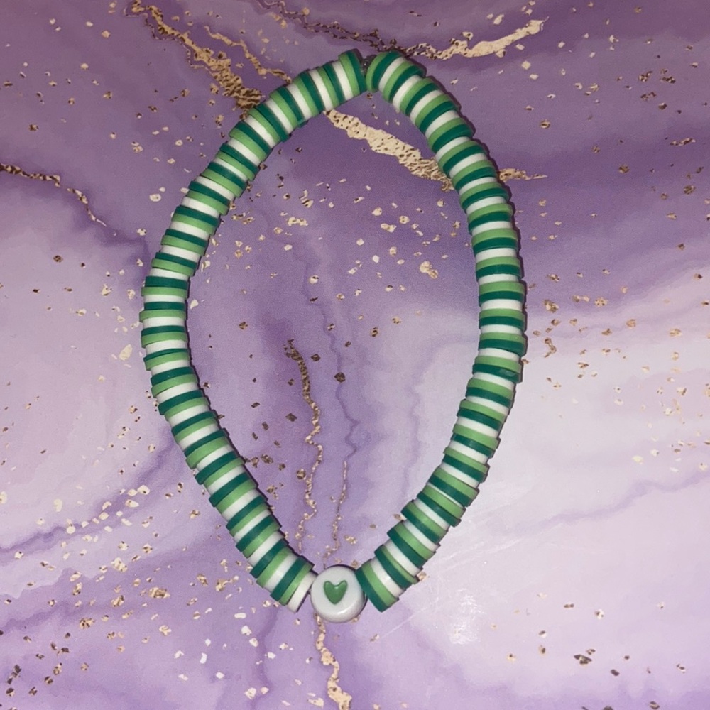 Super cute trendy handmade bracelet💚